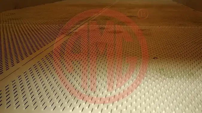 Grafik Nummer 4, Produktname: 27 m3 | L: 6.0 Trocknungscontainer mit Lochblechboden