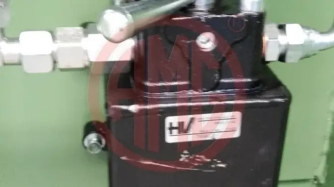 Grafik Nummer 4, Produktname: 37 m3  | L: 6.75 Abrollmulde hydraulisches Dach