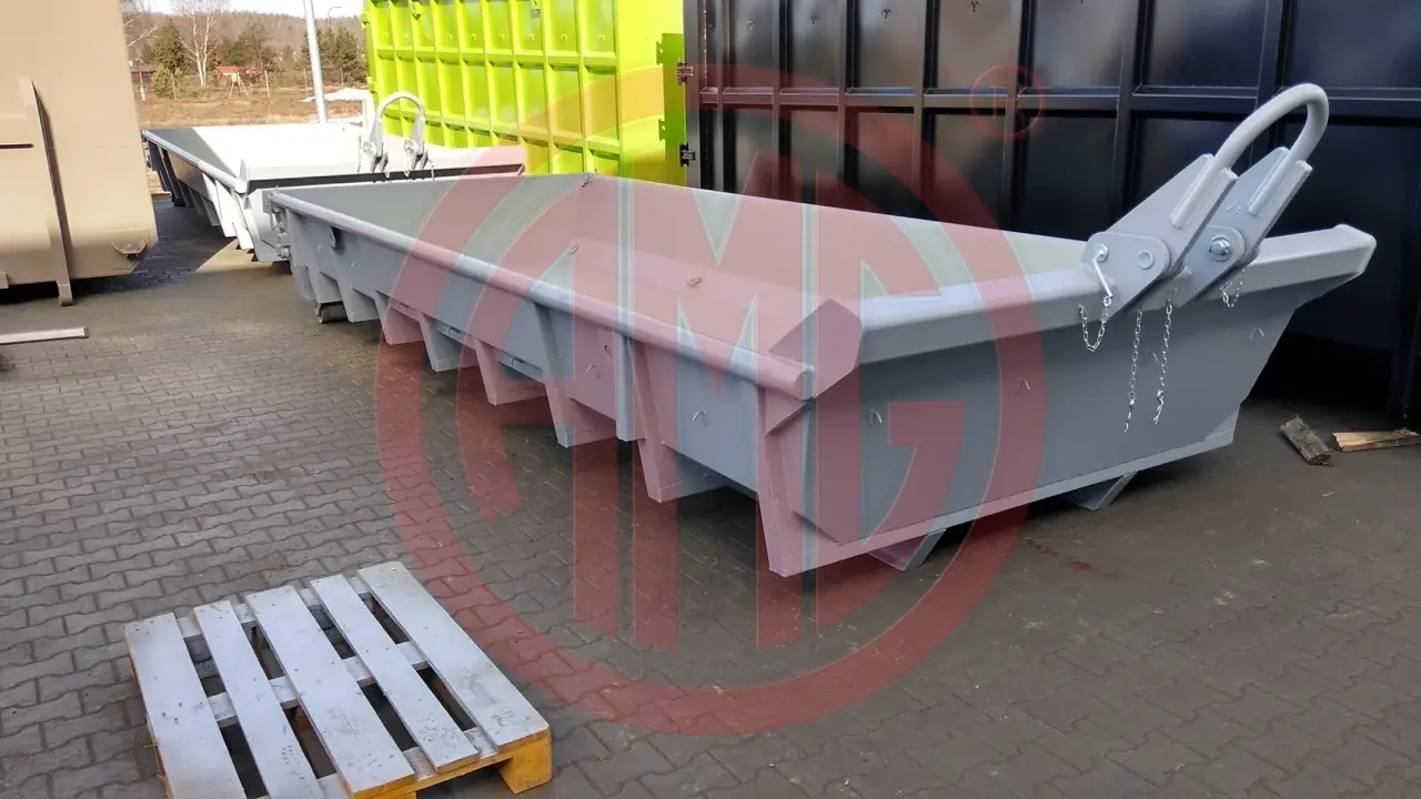 9 cbm ineinander stapelbar befahrbare Pendelklappe