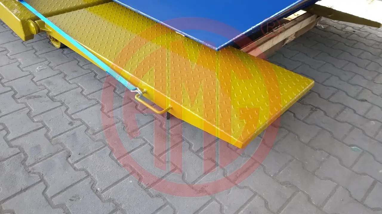 Grafik Nummer 2, Produktname: L:6.0 Abrollplattform mit Auffahrrampen